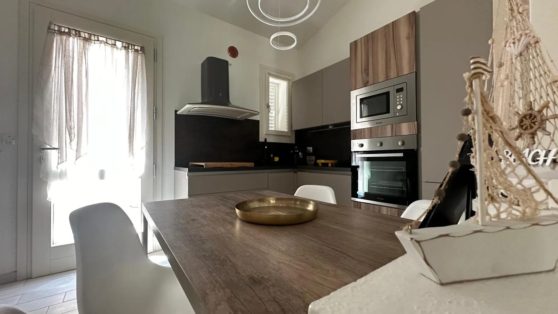 Magnifique Villa Neuve En Bord De Mer Sassari 0*,  Italien